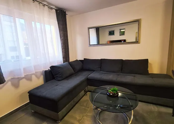 Porto Stella شقة