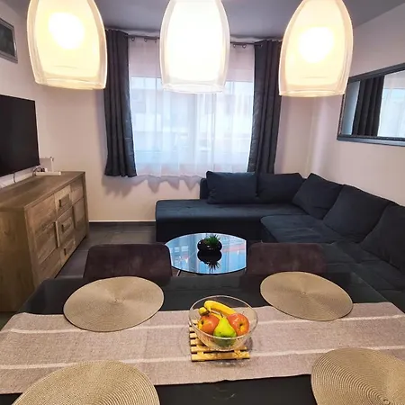 Porto Stella Апартаменты Каштела