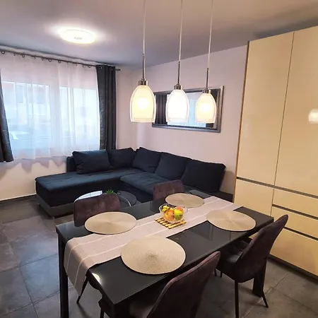 Апартаменты Porto Stella Каштела