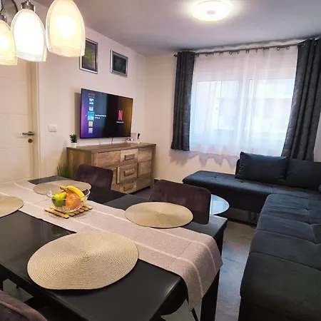 Porto Stella * Каштела